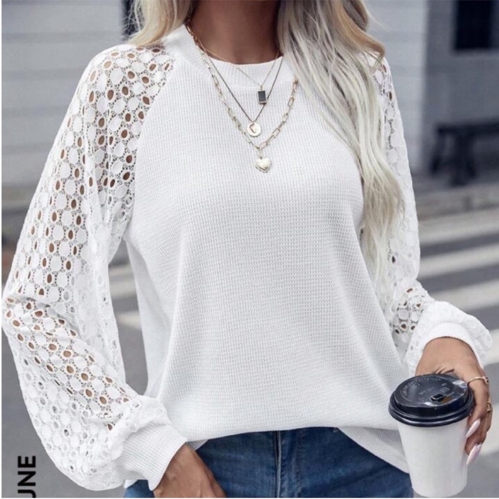 MIHOLL Boho Lune Lace Sleeve Top. Small. NWT. - Picture 3 of 10